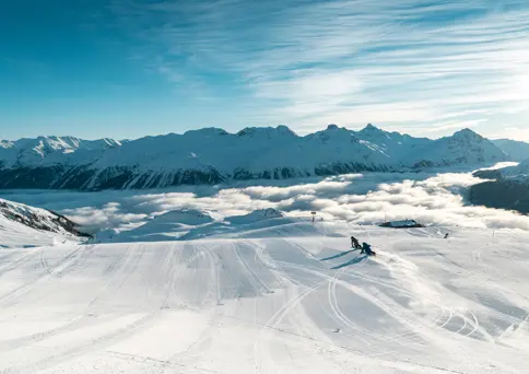 Skiing © Engadin St. Moritz Tourism