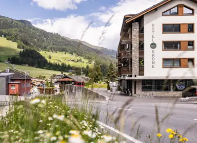Hotel Krone Aussenansicht Sommer Web 8358